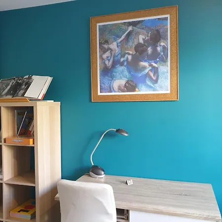 Spacieux Et Calme, Style Parisien, Toutes Commodites, Ideal Pour Un Sejour Authentique Apartment Saint-Denis (Seine-Saint-Denis)