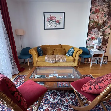 Apartment Spacieux Et Calme, Style Parisien, Toutes Commodites, Ideal Pour Un Sejour Authentique *